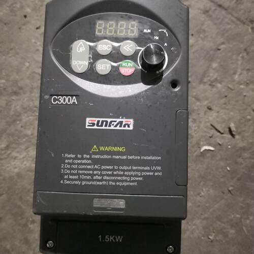 议价C300A-4T0015 四方变频器 1.5KW 工业变频调速设备维修