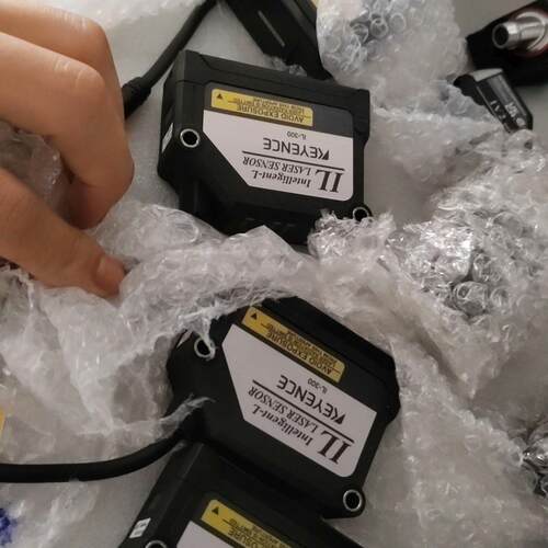 议价IL-300 传感器 充新 工业工控配件 欢迎咨询维修