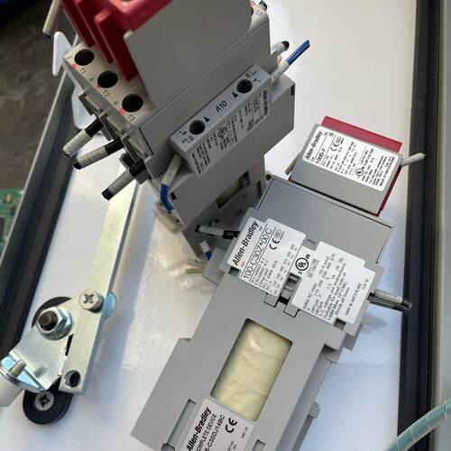 议价100-C30Z AB接触器 24V线圈 工业工控电气元件维修