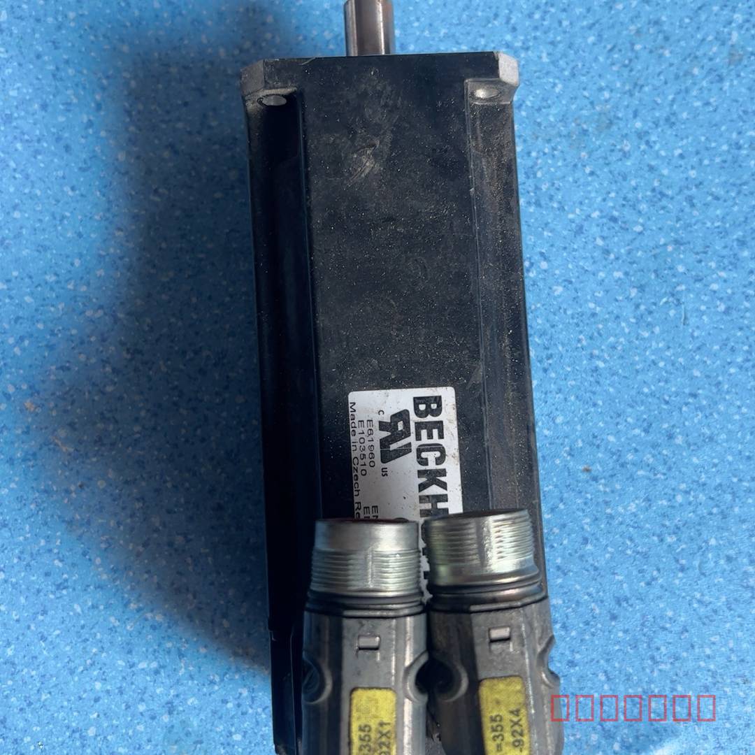 议价倍福伺服电机 AM3033-0E40-0000，货，功维修