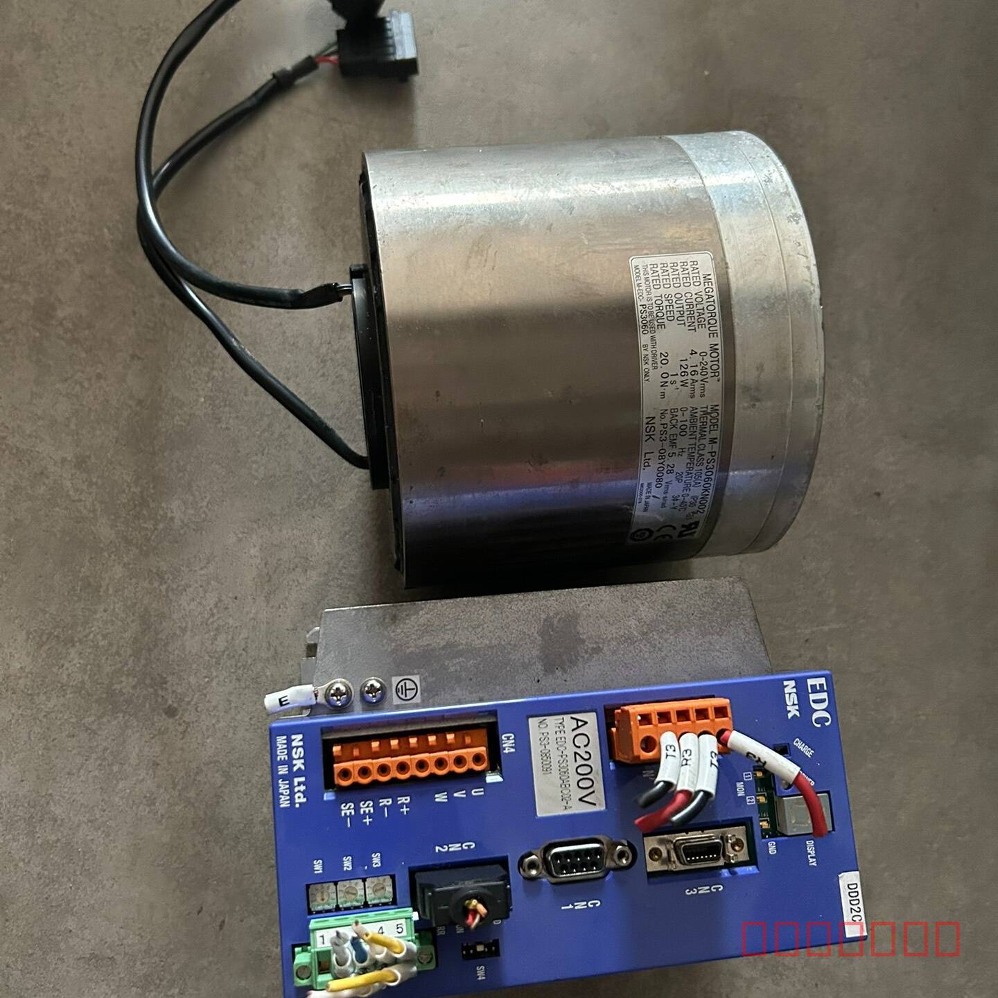 议价NSK驱动器EDC-PS3060ABC02-A电机M-PS3维修