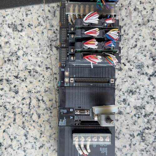议价PA205R CJ1H-CPU PLC模块 工控可编程控制电源模块维修