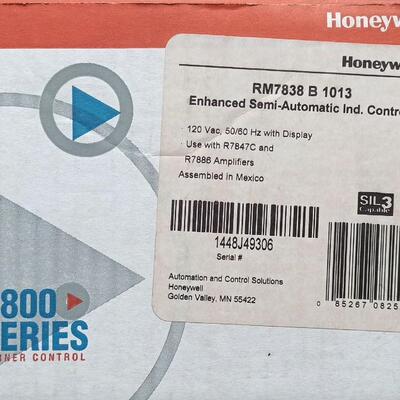 议价RM7838B1013 增强半自动工业燃烧控制器 带显示SIL3级维修