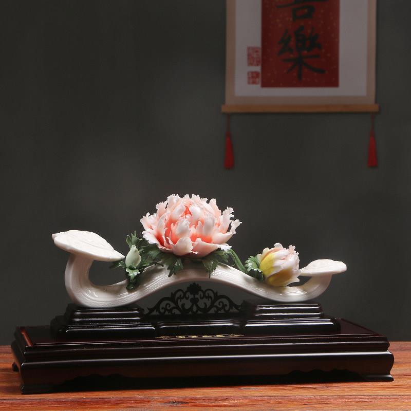 陶瓷白瓷玉如意摆件富贵牡丹手捏瓷花送礼开业礼品桌面装饰品