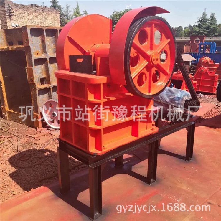 小型石头碎石机河卵石鄂破制砂机建筑垃圾粉碎机铁矿石石料碎石机