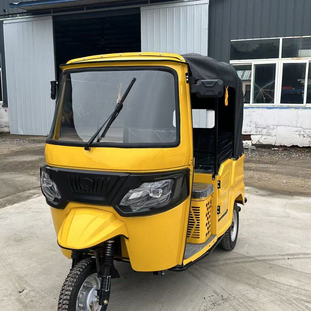 印度双排电动三轮车多人座顶棚架载客车辆景区旅游观光嘟嘟车
