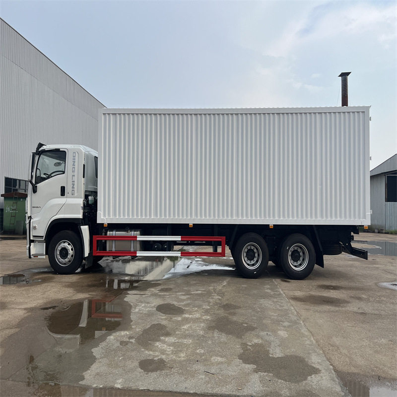 ISUZU厢式货车6*4保温冷冻车鲜肉冷链运输车右舵五十铃货车