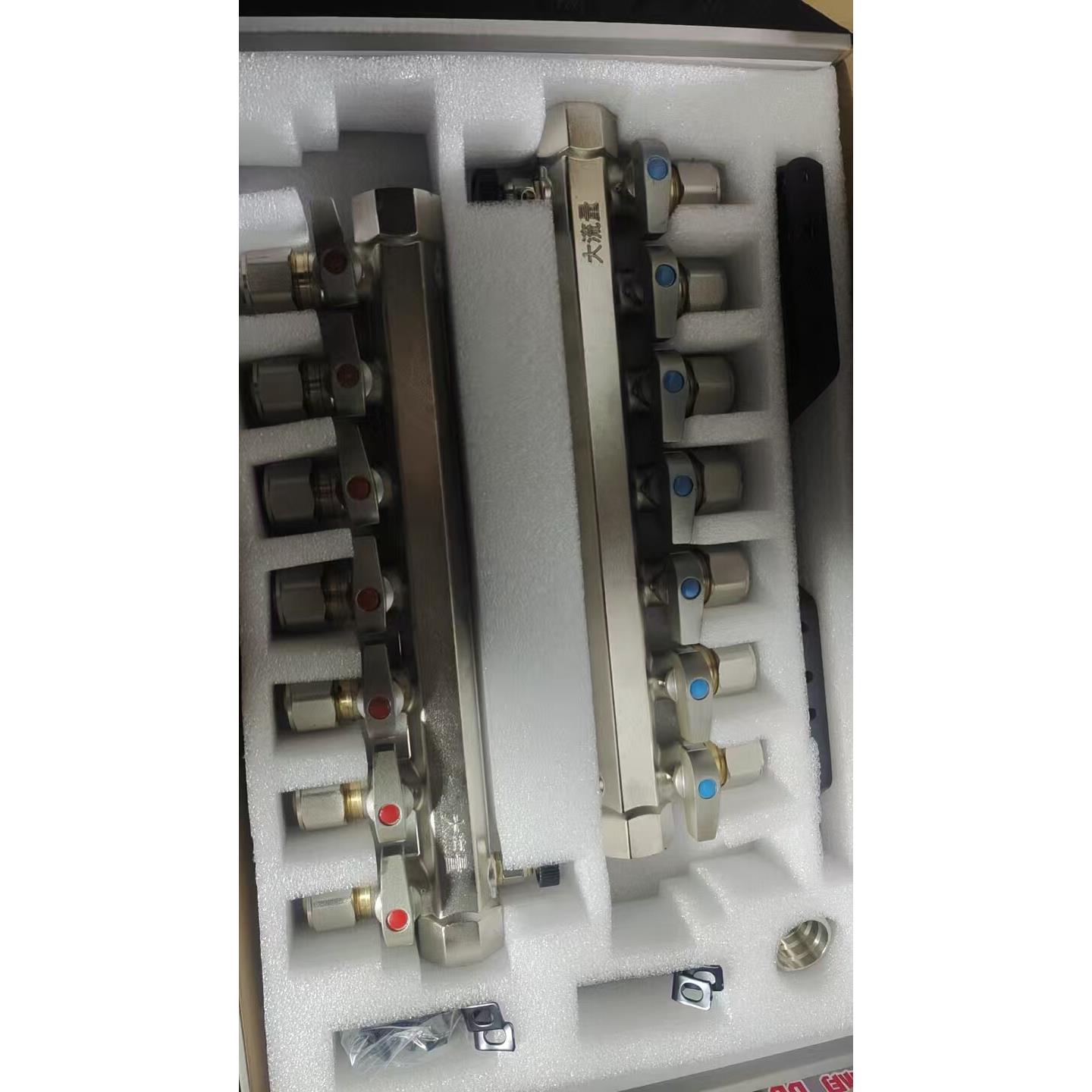 地暖黄铜分水器接主管道32PPR接20地暖管