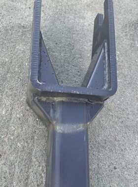 潍柴雷沃收割机原厂配件,雷沃RG70领航版金刚版导向叉