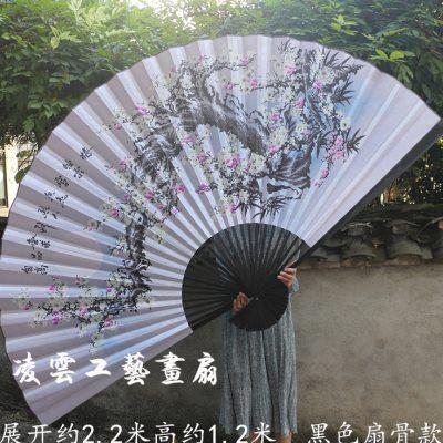 装饰大扇子挂扇 折扇工艺扇 影楼摄影婚庆道具扇 蓝底梅花绢布扇