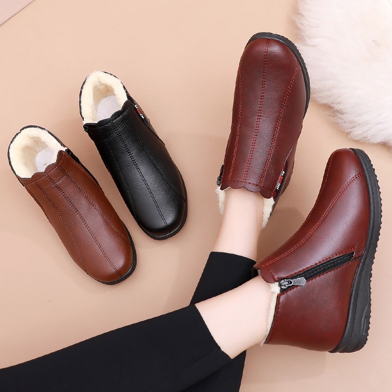 足カ徤棉鞋女冬季保暖加绒中x老年雪地靴防滑软底中年皮鞋老人短