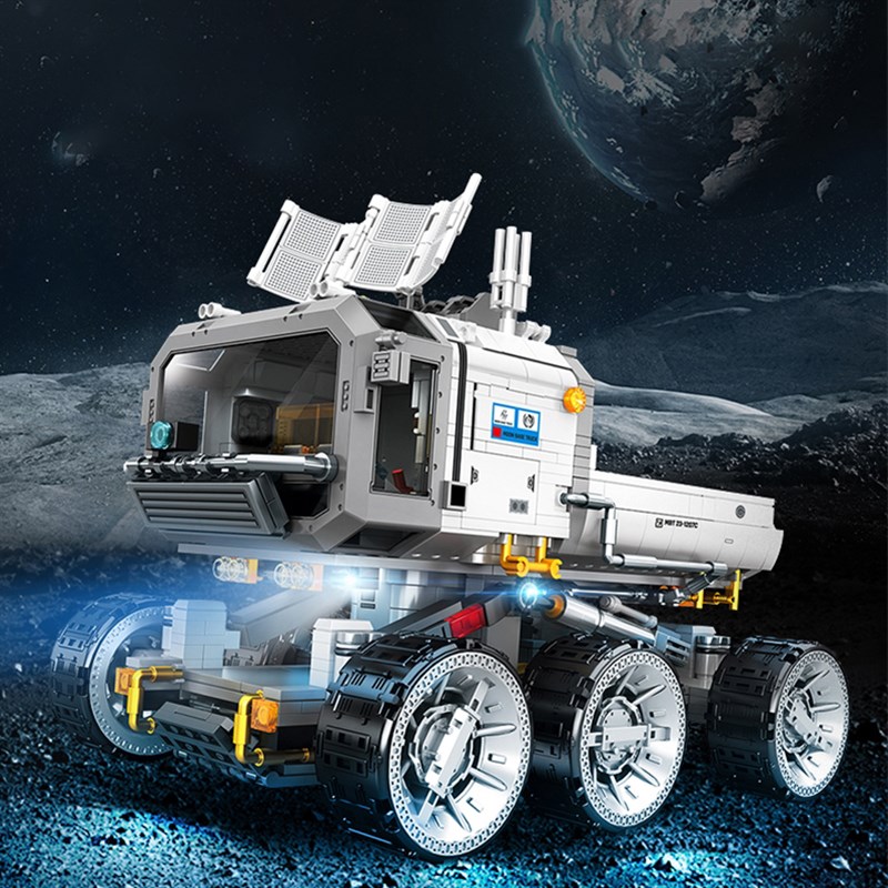 2024新款积木流浪地球2月球运输车拼装男孩运兵车装甲车玩具
