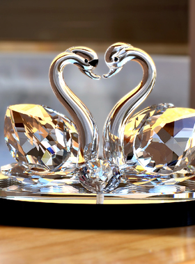 创意水晶天鹅摆件家居装饰品 结婚新婚礼物 工艺品摆设七夕送女友