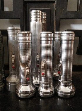 80年代怀旧老物件收藏老铁皮手电筒 影视道具摆件等民俗老旧物件