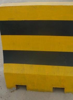 防撞水隔离路墩高速公路分警示墩市政防护栏小区混流凝土泥YVU墩