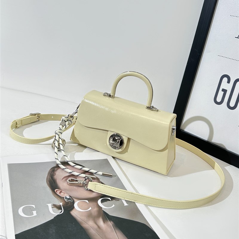 时尚女包韩版潮流小方包百搭锁扣斜挎包女手提包斜挎包单肩80032