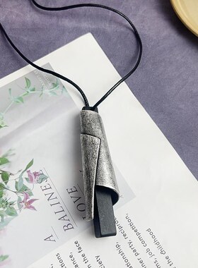 小众设计哨子形卷轴黑檀木镀银吊坠项链复古做旧黑绳2024秋冬新款