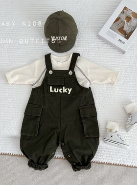 男宝宝秋装衣服婴幼儿工装风军绿色连体衣小童外出百搭按扣背带裤