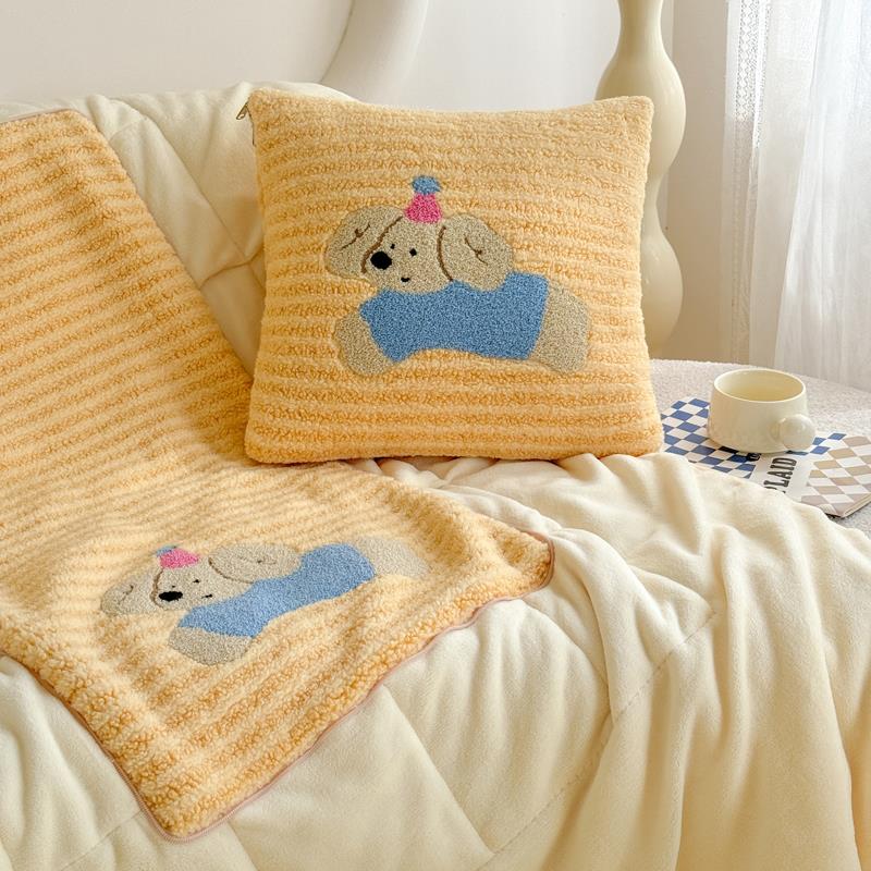 多功能抱枕被子两用汽车靠垫车载靠枕办公室午睡毯子空调被二合一