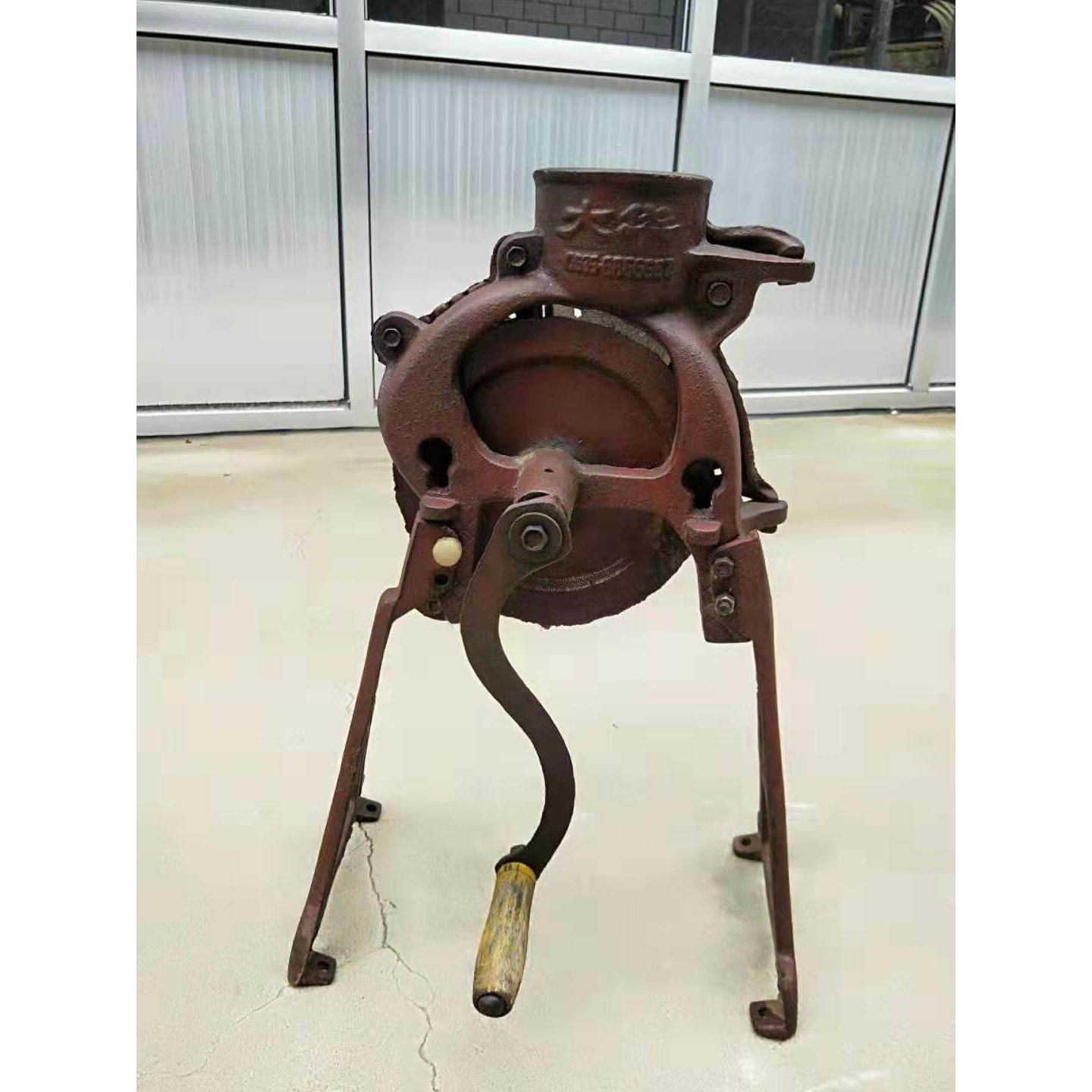 民俗老物件怀旧老农具手摇老式脱粒机旧货老玉米脱粒机收藏摆件