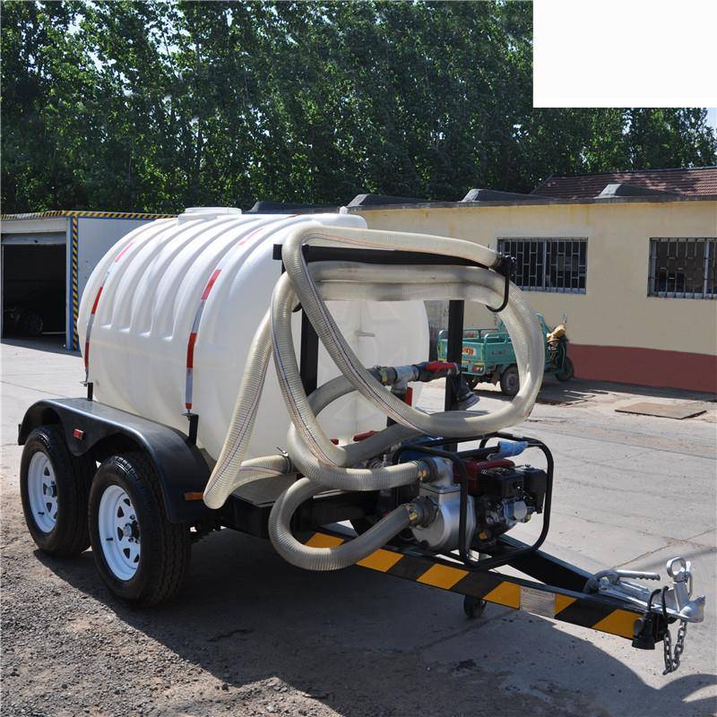 2吨饮用水罐拖车塑料水罐拖车工具车油罐拖车园林洒水拖车