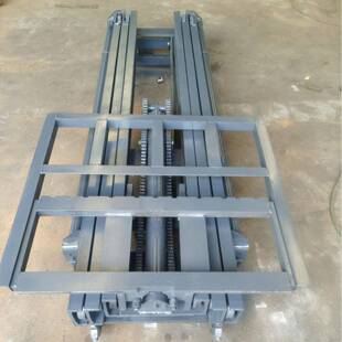 厂家直销平衡重内燃叉车门架属具升降门架钢设备设计