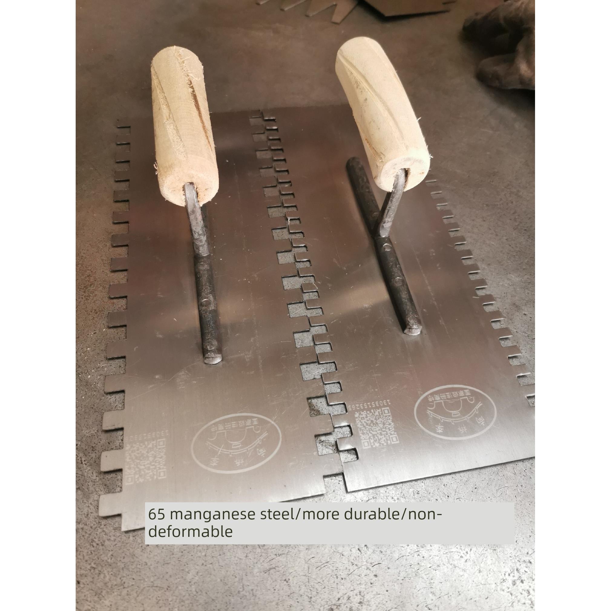 孝感南桥李锰钢锯齿形泥板抹刀抹刀铁板抹刀齿形抹刀