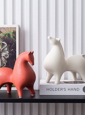 简约陶瓷马彩马摆件家居客厅电视柜酒N柜办公室轻奢装饰品