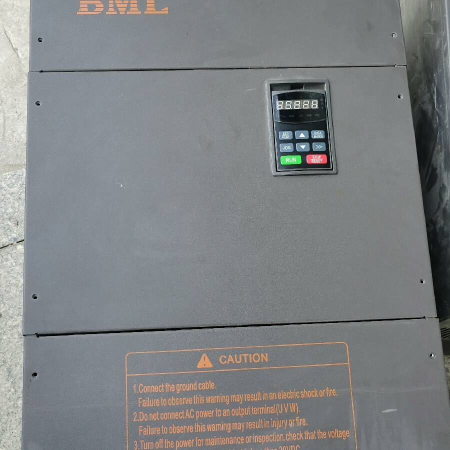 议价变频器MC200M1320T4，132KW。成色漂