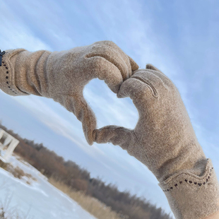 冬天手套女士冬季保暖加绒骑车羊绒防风可触屏骑行手套女可爱五指