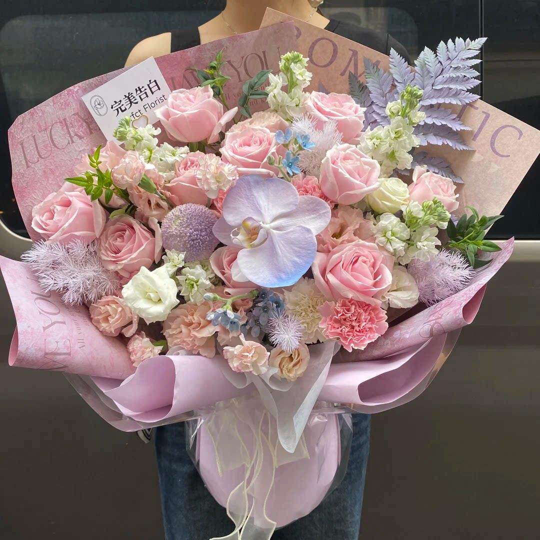 蝴蝶兰花束天津鲜花速递玫瑰北京送花郁金香送女友闺蜜生日花束