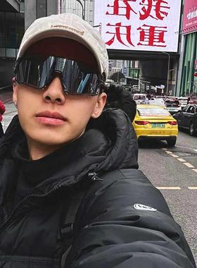 日夜两用护目镜男士自行车骑行滑雪眼镜变色户外徒步登山太阳镜女