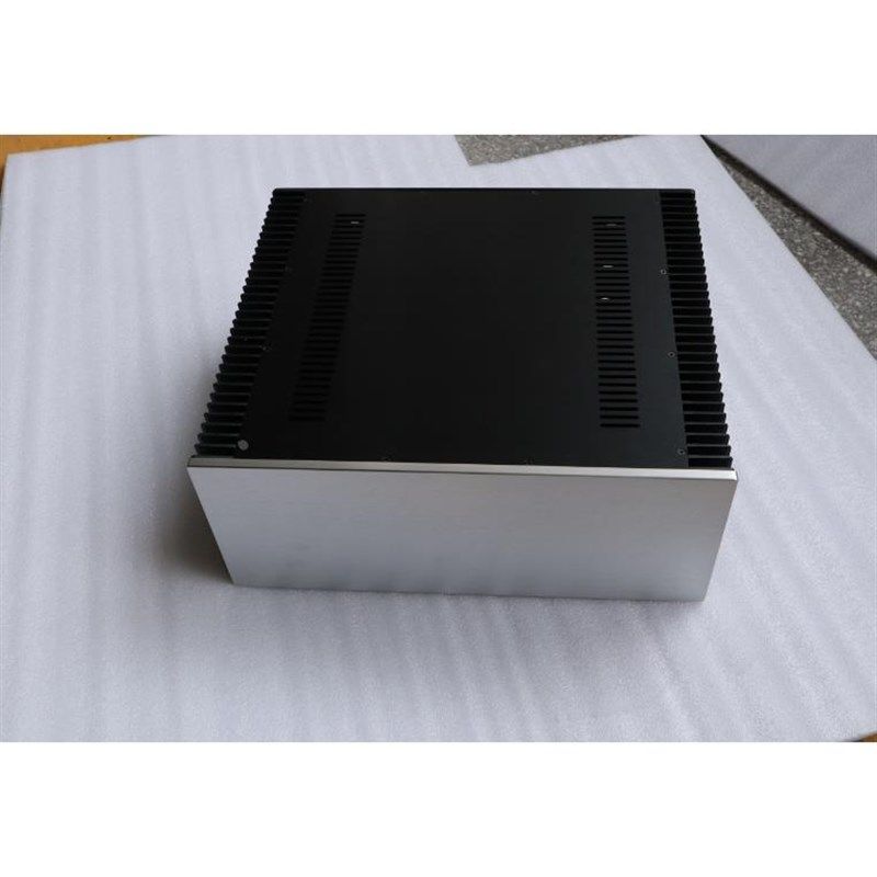 两侧散热器的4320大甲机箱 甲类功放机箱 纯后级机箱