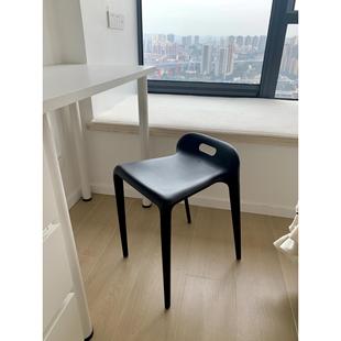极简化妆凳轻奢高级感高颜值梳妆台专用凳子女生卧室梳妆椅无靠背