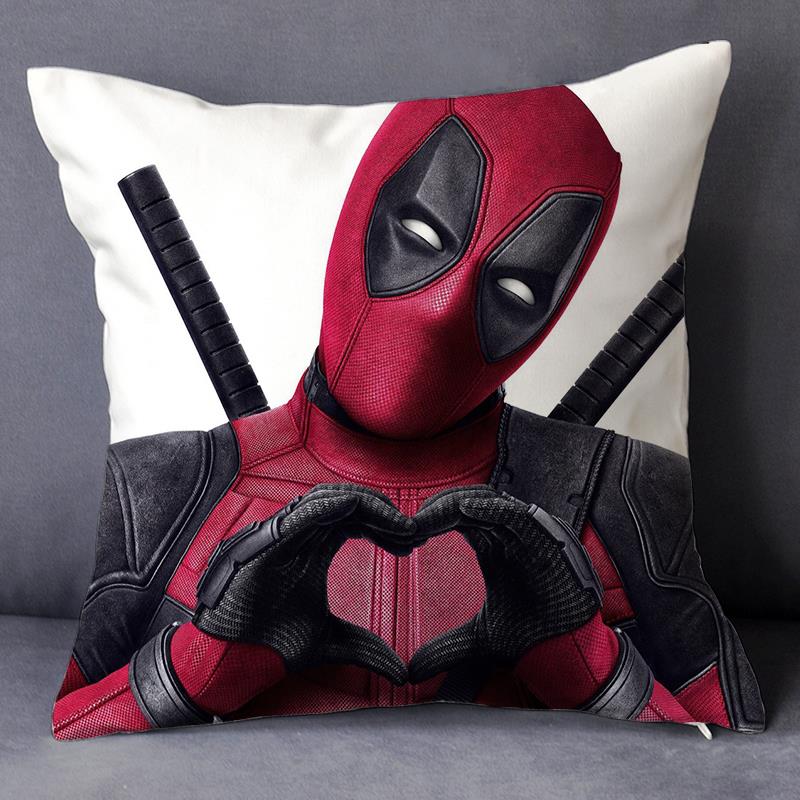 漫威英雄死侍贱贱双刀海报周边定制抱枕靠垫礼物含芯办公室沙发垫