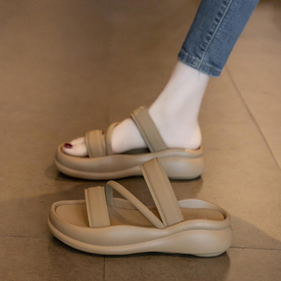 绝美厚底增高凉拖鞋女夏外穿2024新款外出配裙子休闲海边沙滩凉鞋