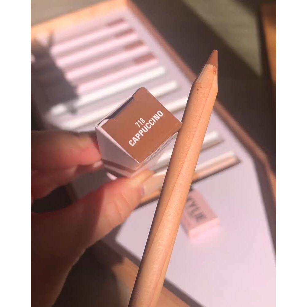 Kylie Jenner极细哑光唇线笔唇膏笔持久防水勾线丰唇线彩妆削铅笔