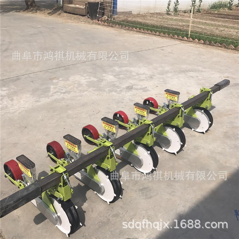 潼关县新型小麦播种机 手推人力播种机报价 免间苗谷子播种机K