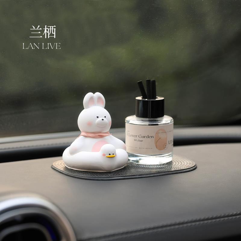 萌宠车载香薰扩香石出风口装饰车内饰品摆件汽车内饰用品大全