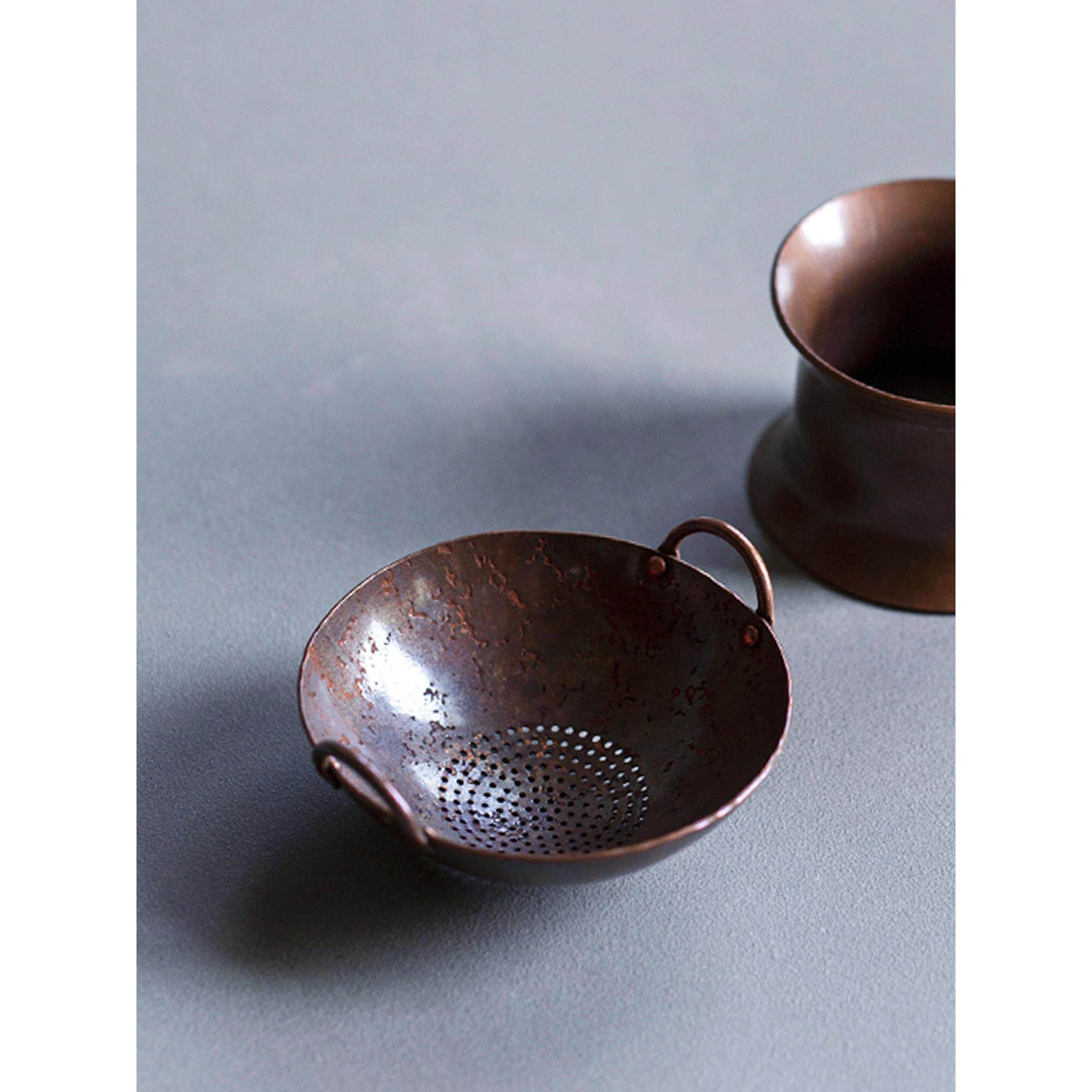 米白铜双耳小壶茶滤器手工纯铜滤器套茶水架摆件锤纹茶道配件
