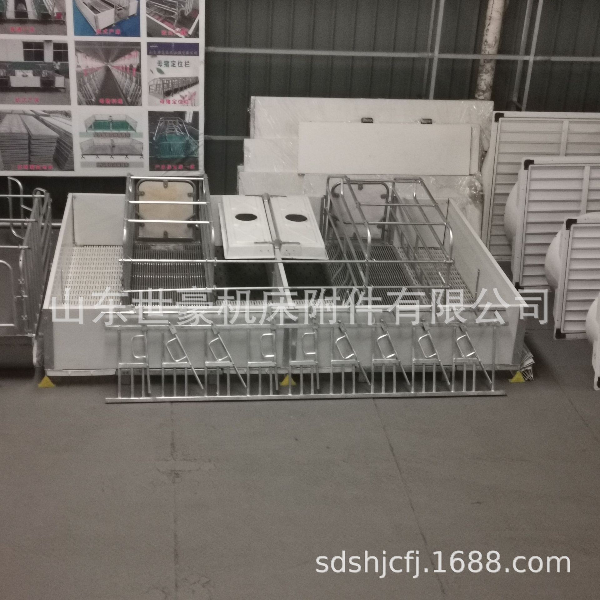 出口欧式母猪分娩栏加厚整体热浸锌猪舍产床单体PVC板分娩床