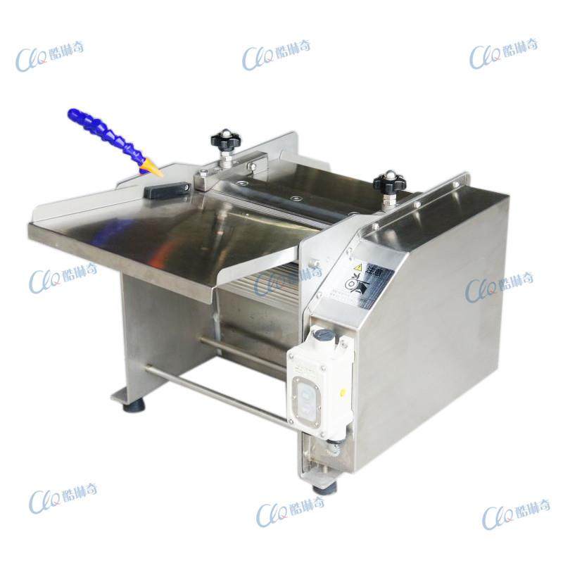 广东小型台式自动去鱼皮机剥鱼皮机脱皮机草鱼鲤鱼去皮加工设备