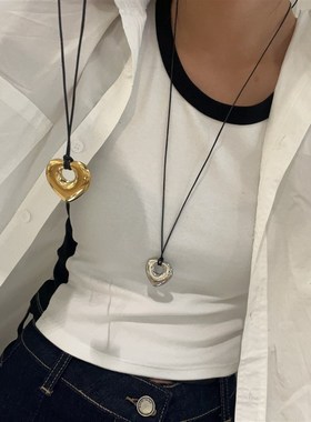 简约不锈钢黑色蜡绳镂空爱心吊坠项链轻奢高级小众长款项链毛衣链