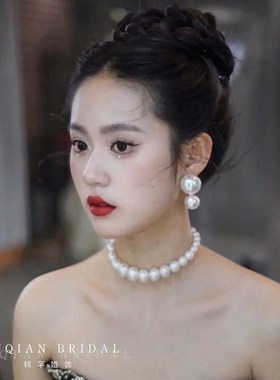 大气珍珠项链耳环复古赫本气质耳钉新款轻奢高级感新娘婚纱耳饰品