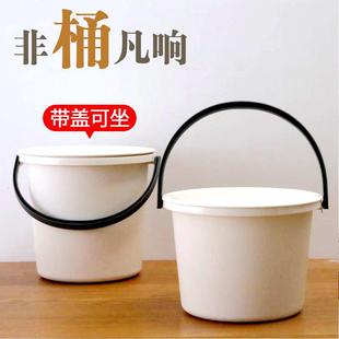 家用塑料水桶大号加厚可坐带盖钓鱼手提洗车桶宿舍储水洗衣桶 日式
