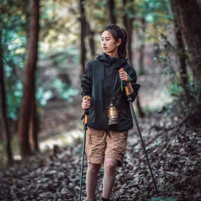 伸缩轻便收缩折叠登山手杖女款无爬山杖装备碳素户外徒步便携式