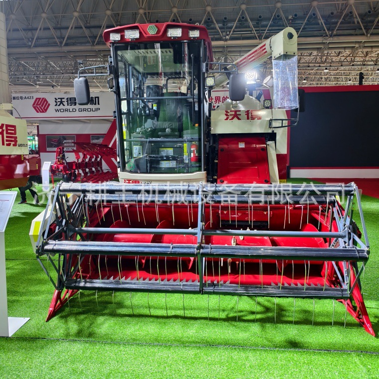 小麦收割机农用大型沃得锐龙125马力加宽履带式多功能收割稻谷机