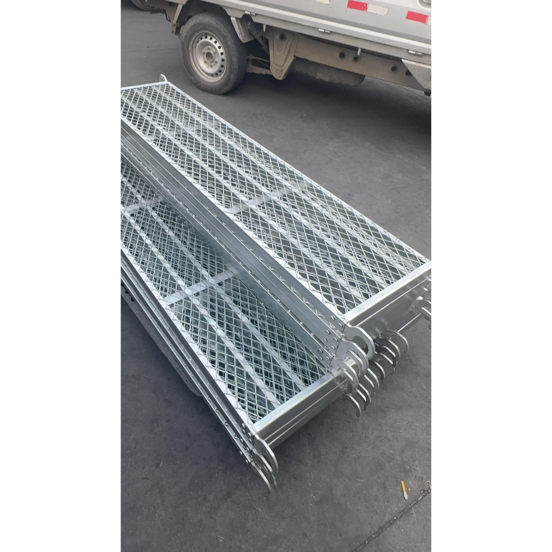 23斤铆勾方管脚手架梯移动脚手架轮子踏板活动架钢管