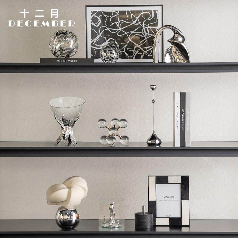 轻奢高档家居电视背景墙摆件隔断书柜开 放格小众设计搭配软装饰