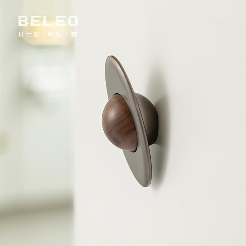 星际家用衣架挂钩创意宇航员墙壁杂物衣帽挂衣钩卧室玄关衣服收纳